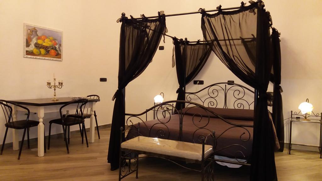 Pompei Holiday Rooms Bagian luar foto